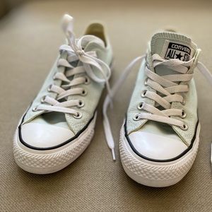 Converse Very Light Blue